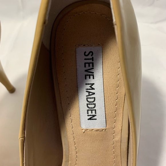 Steve Madden Patent Leather Classic Pumps - Picture 4 of 9